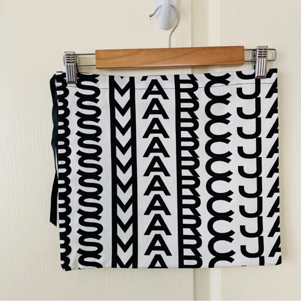 New Marc Jacobs Black/White Monogram Drawstring Closure Medium Size Dust Bag